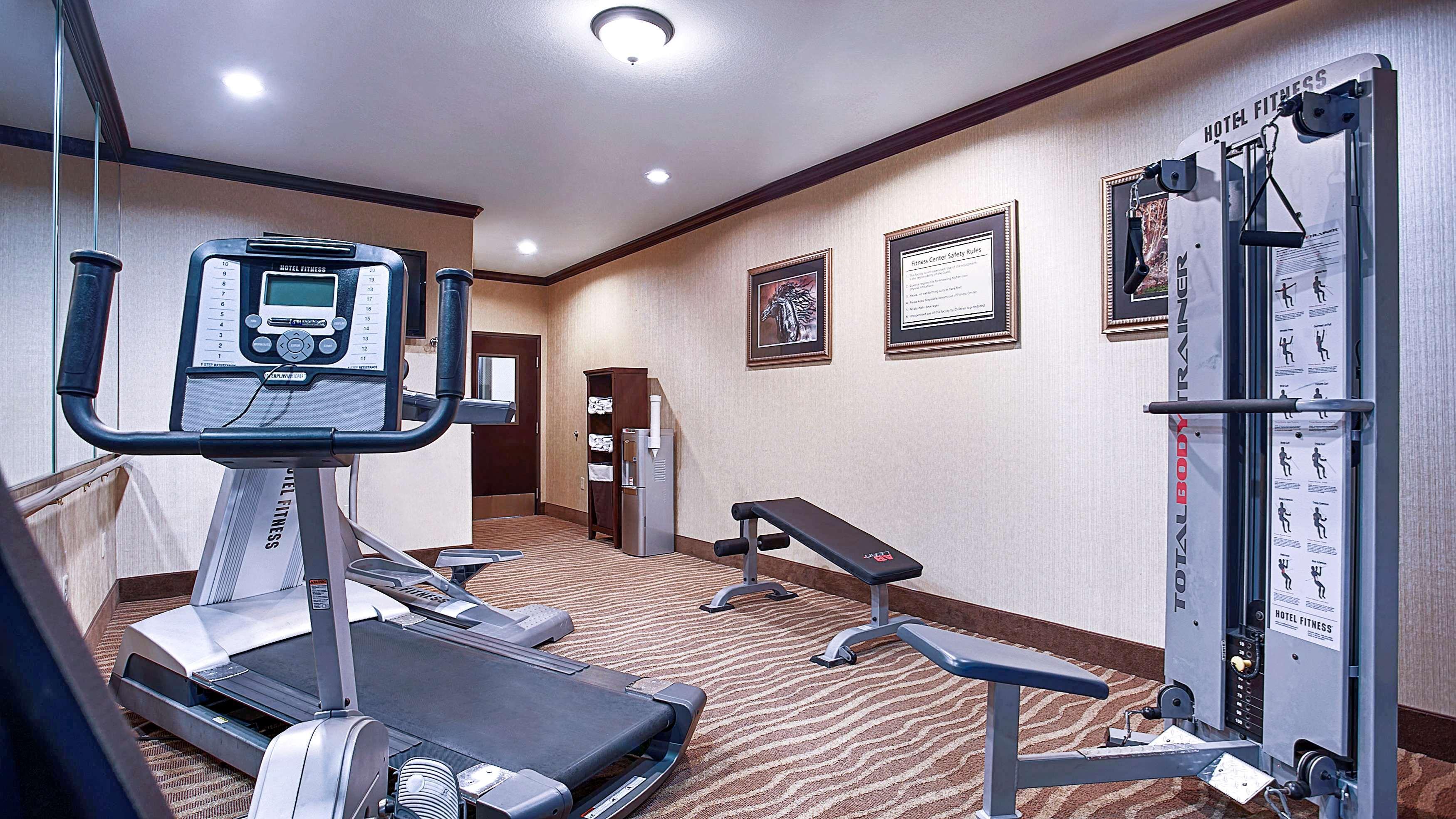 Best Western Plus Royal Mountain Inn & Suites Атенс Экстерьер фото